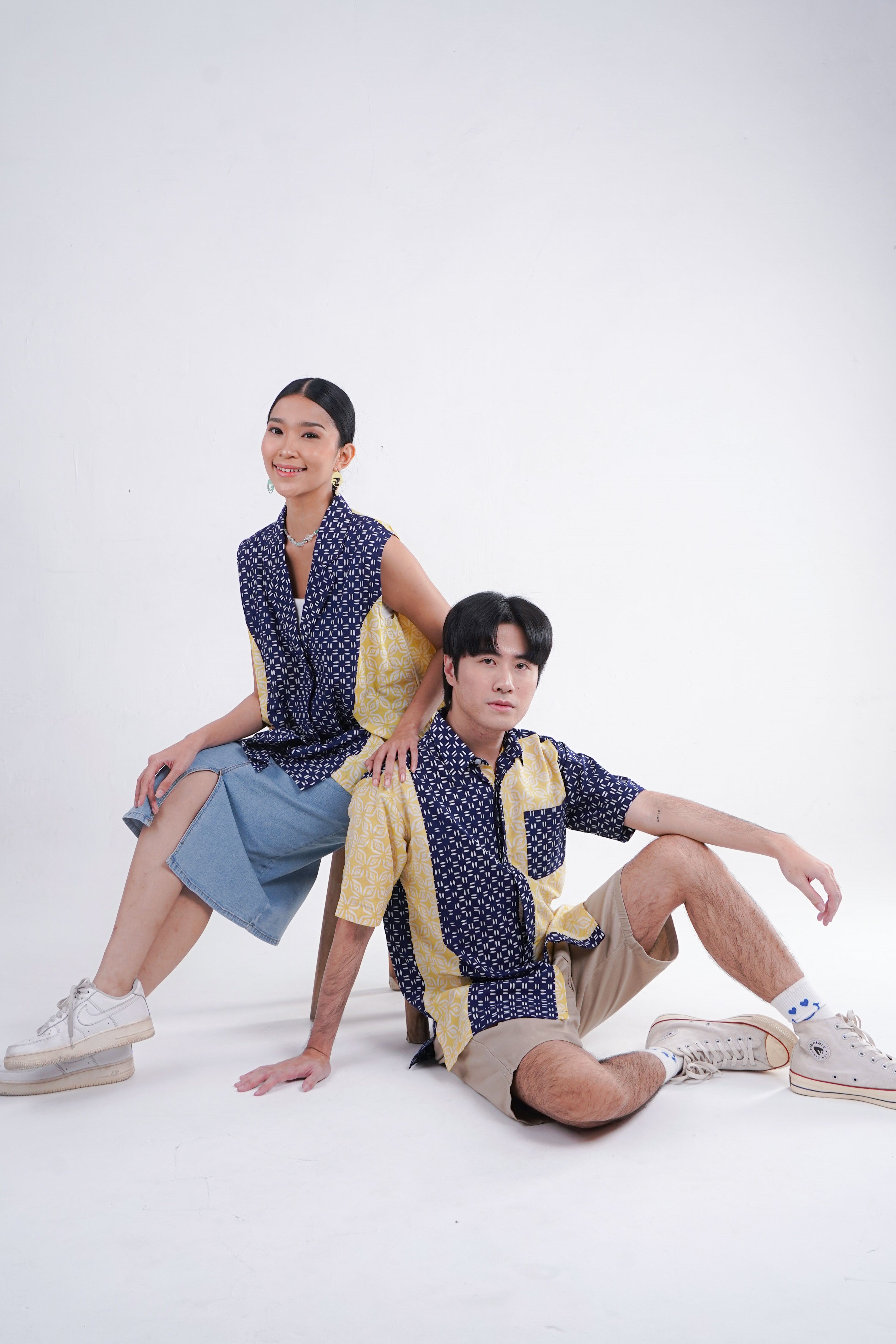 Batik ENOM - Outer Monica & Kemeja Dewin - Batik Cap Bahan Katun -  Baju Batik Wanita Modern - Kemeja Batik Pria Lengan Pendek - Luminara Series