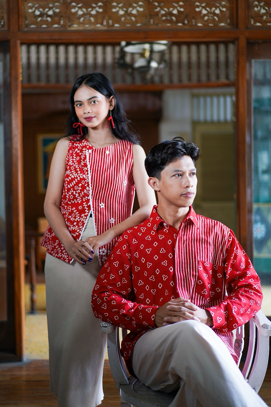 Batik ENOM - Blus Merari - Batik Cap Bahan Katun - Baju Natal - Blouse Tanpa Lengan Wanita - Sorai Series