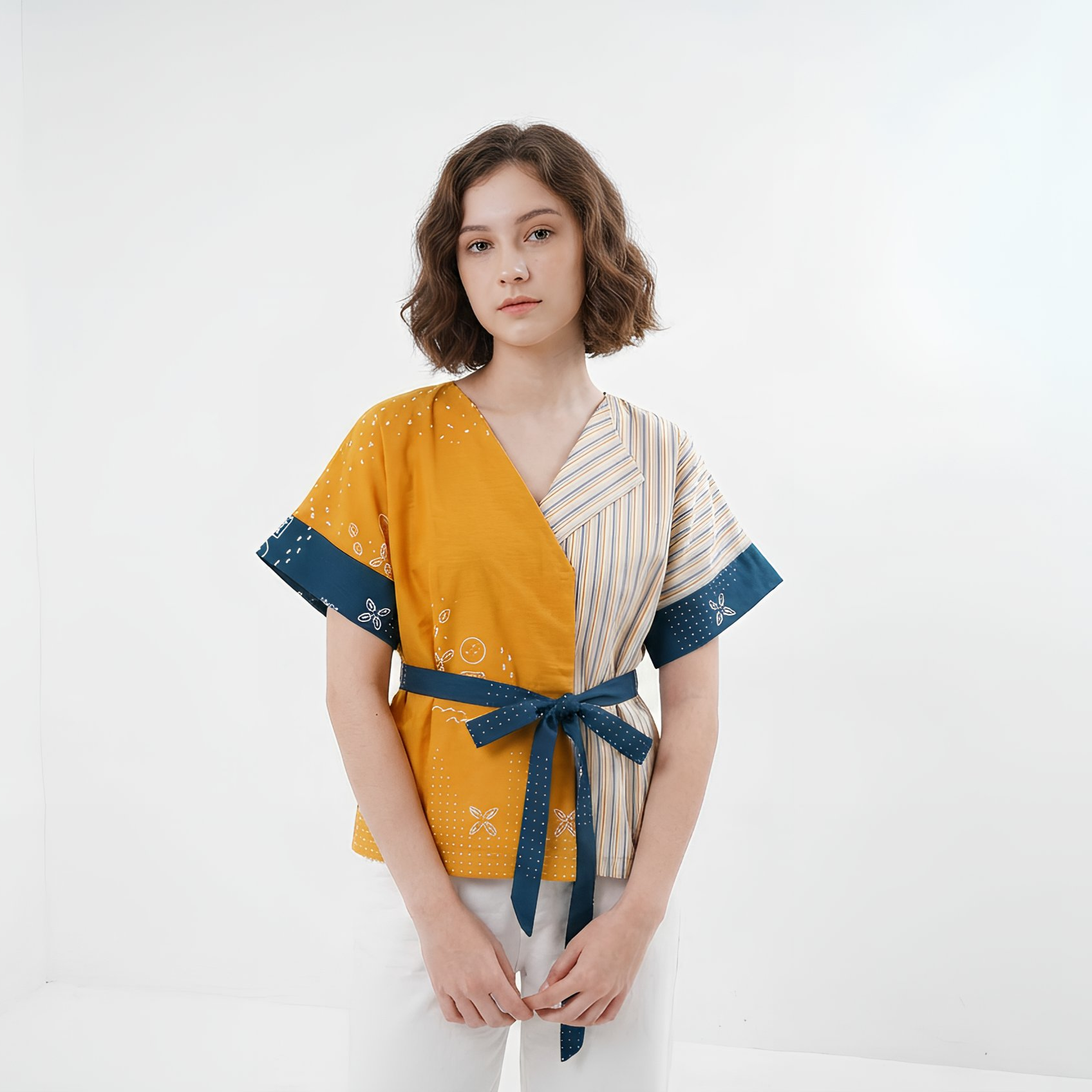 Batik ENOM X Pisalin - Blus Stella - Sinar Kasih