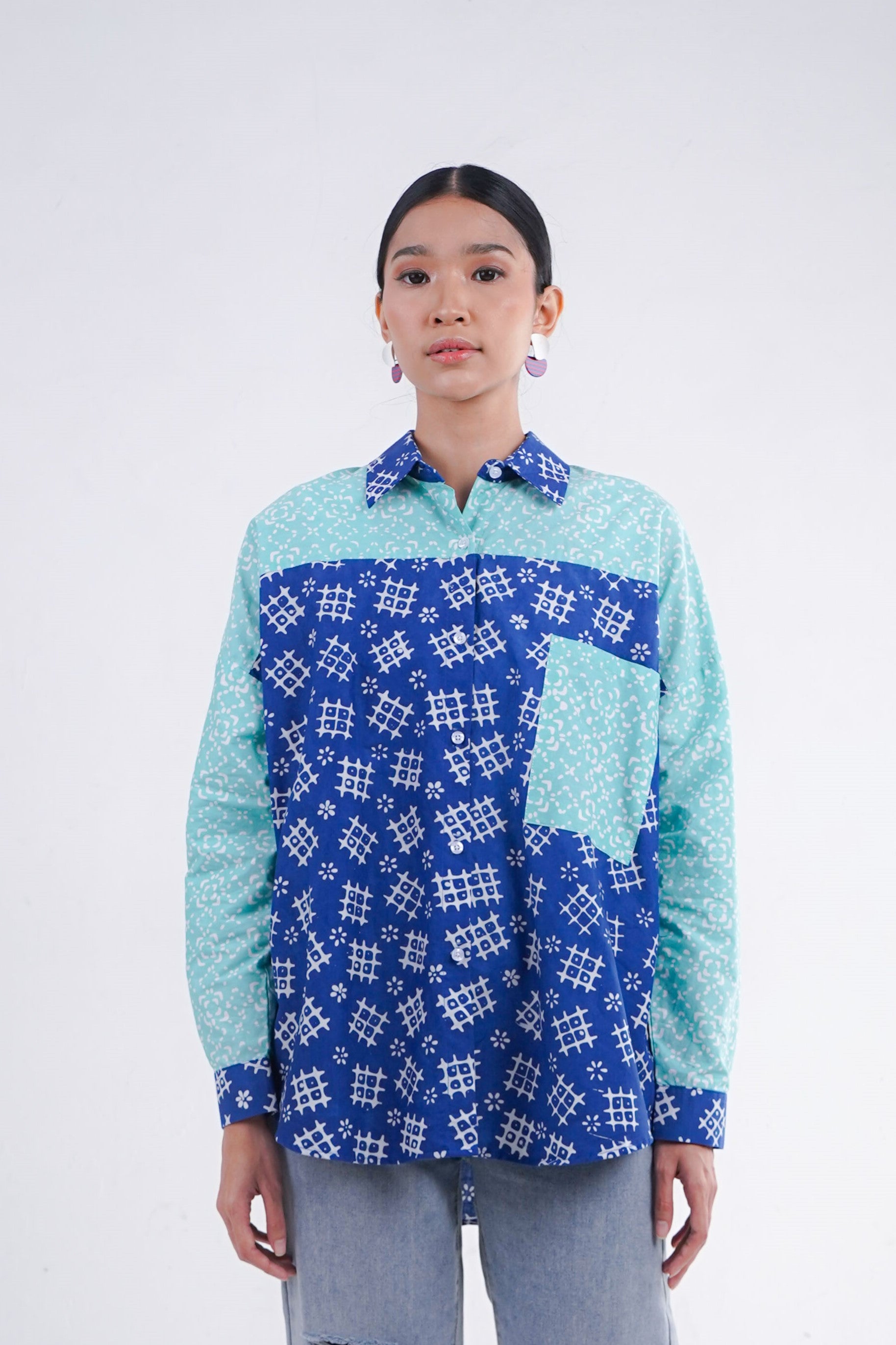 Batik ENOM - Blouse Mika & Kemeja Ananda - Batik Cap Bahan Katun - Baju Batik Wanita Modern - Kemeja Batik Pria Lengan Pendek - Luminara Series