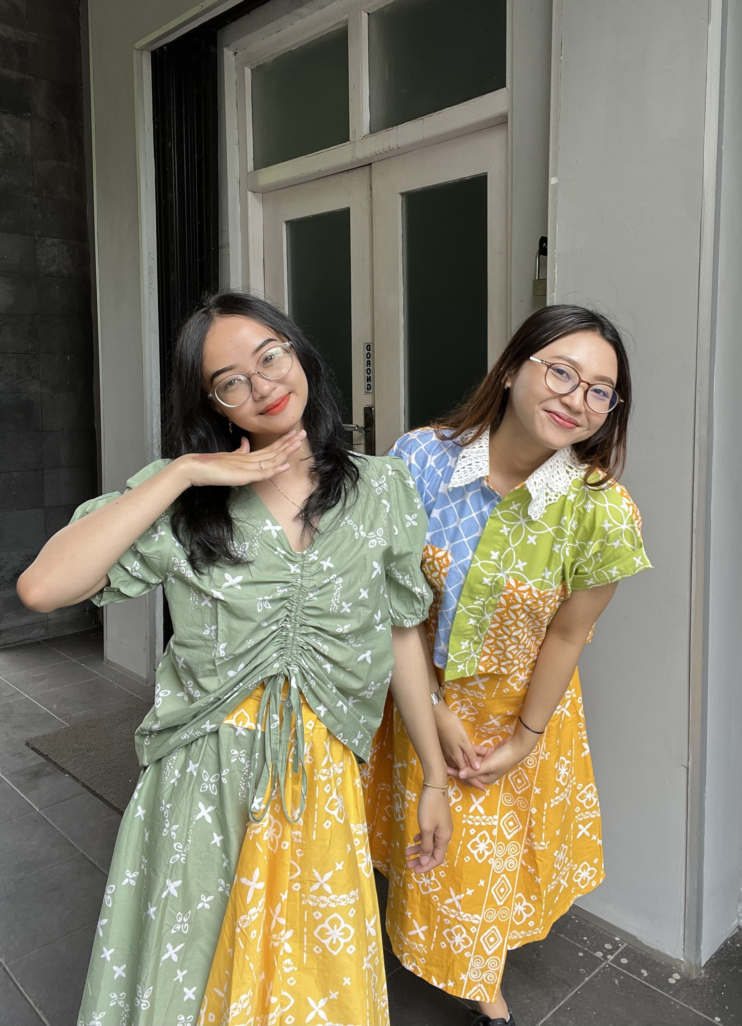 Batik ENOM - Blus Ghalin  -  Batik Cap Bahan Katun - Blus Batik Modern Wanita - Astacala Series