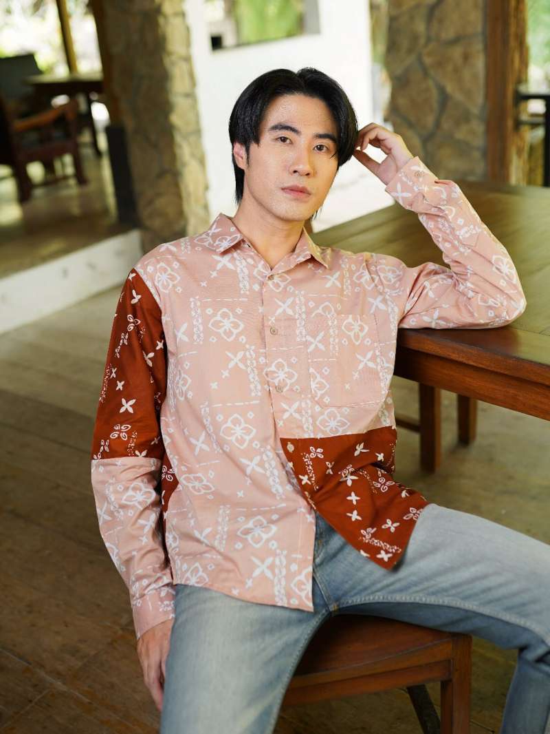 Batik ENOM - Kemeja Arga  Batik Cap Bahan Katun - Kemeja Batik Pria Lengan Panjang Modern - Saujana Series