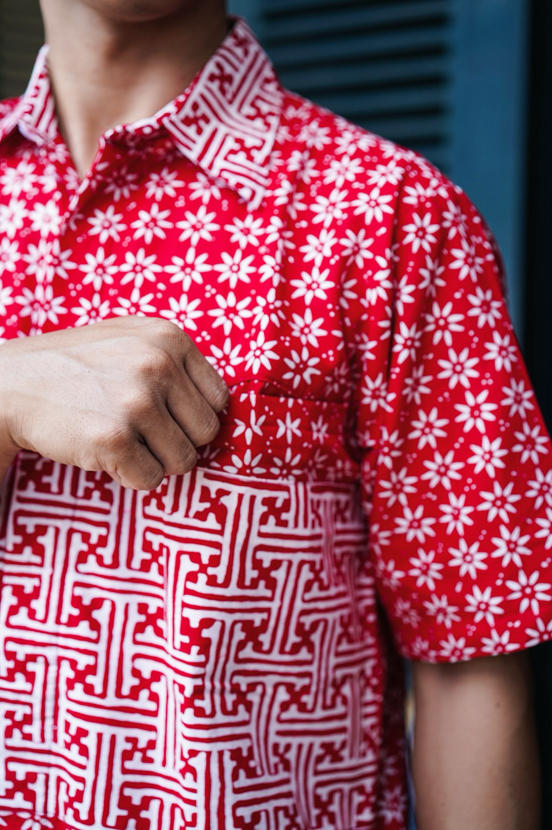 Batik ENOM - Rume Shirt -  Batik Cap Bahan Katun - Baju Natal - Kemeja Batik Modern Pria -  Sorai Series