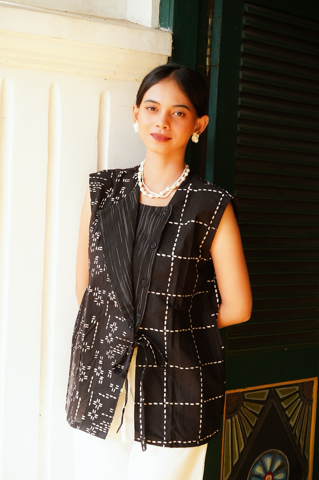 Batik ENOM - Inara Blouse - Batik Cap Bahan Katun - Outer Batik Wanita Modern - Onyx Series