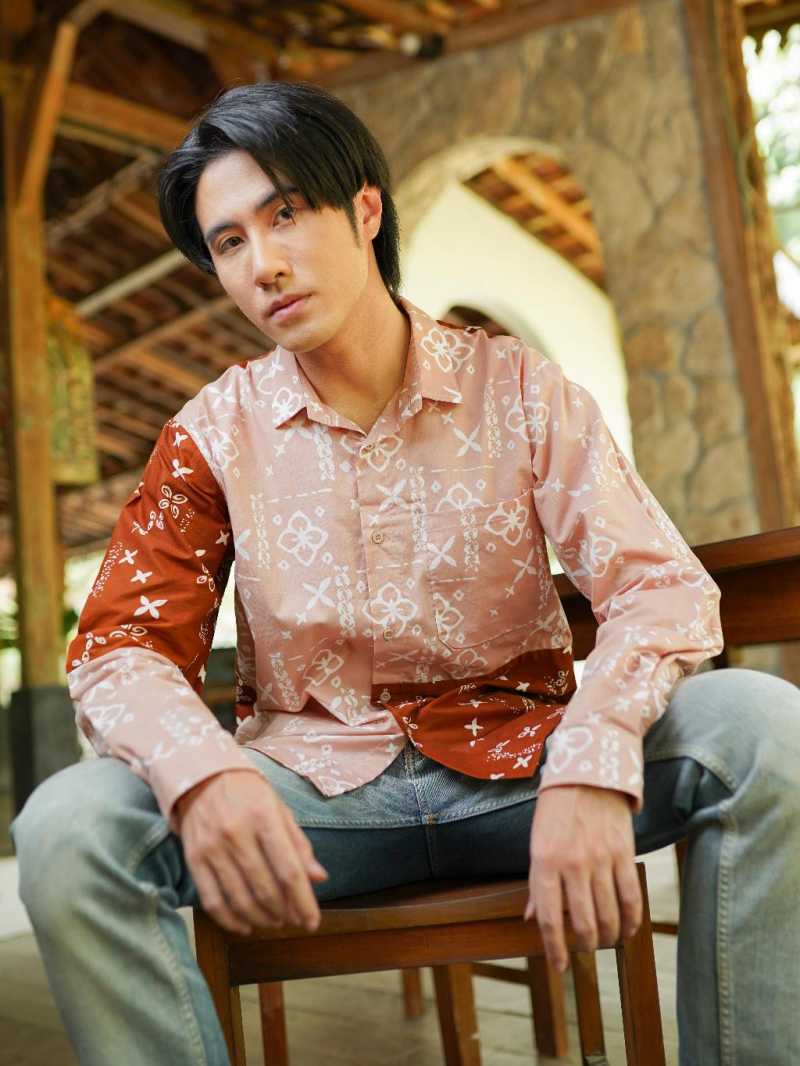 Batik ENOM - Kemeja Arga  Batik Cap Bahan Katun - Kemeja Batik Pria Lengan Panjang Modern - Saujana Series