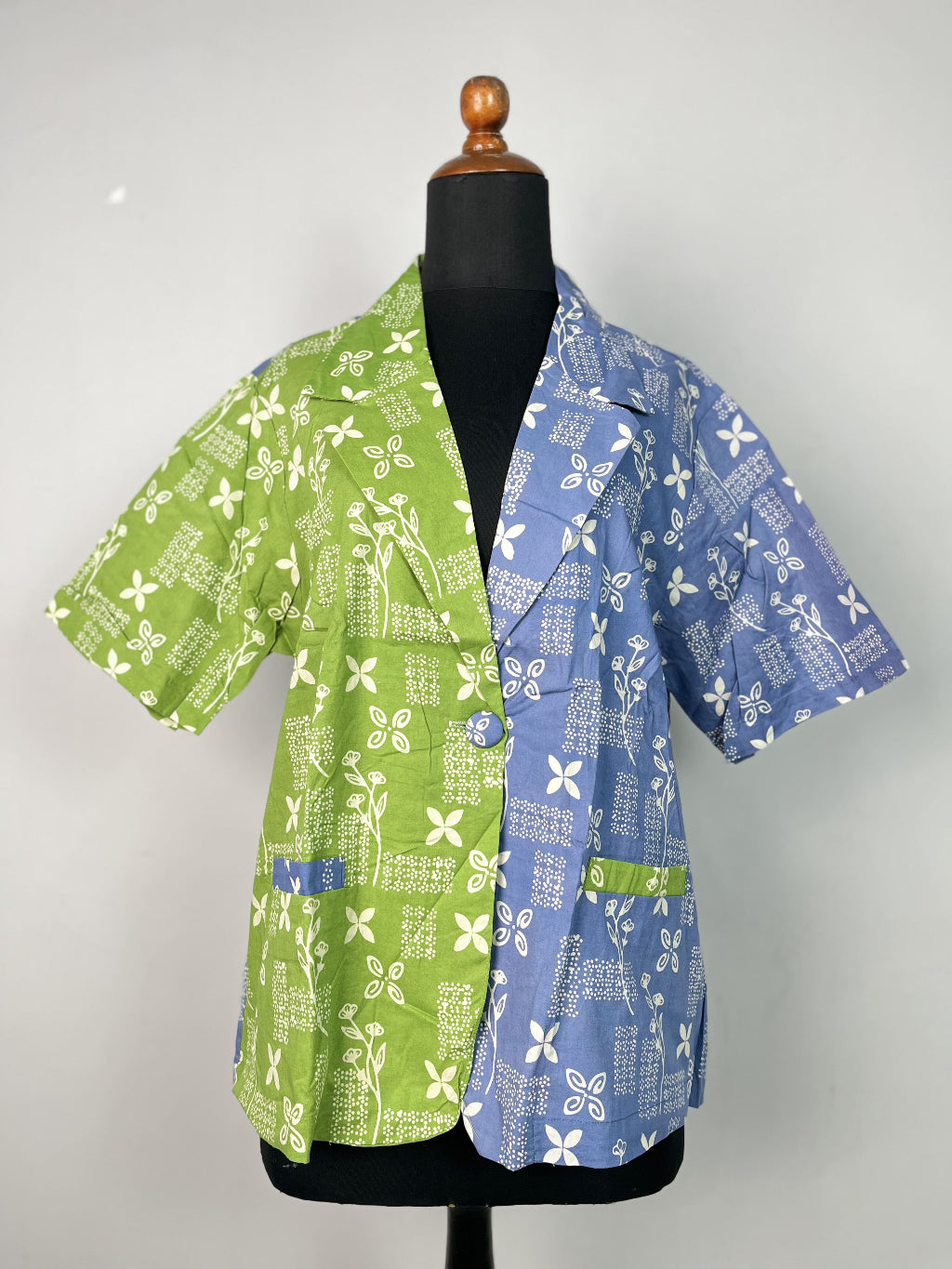 Batik ENOM - Outer Saras Batik Cap Bahan Katun - Outer Wanita Lengan Pendek Saujana Series
