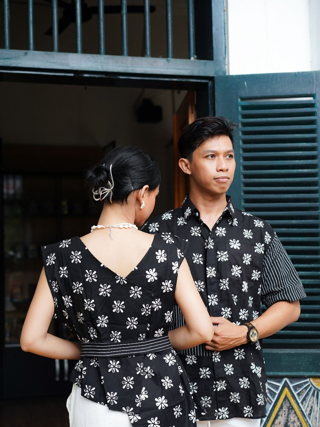 Batik ENOM - Gracia Blouse - Batik Cap Bahan Katun - Baju Batik Wanita Modern - Onyx Series